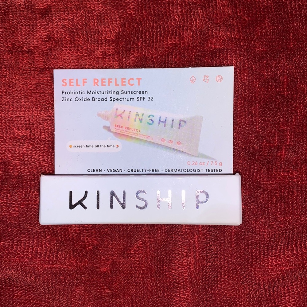 KINSHIP SELF REFLECT MOISTURIZING SUNSCREEN